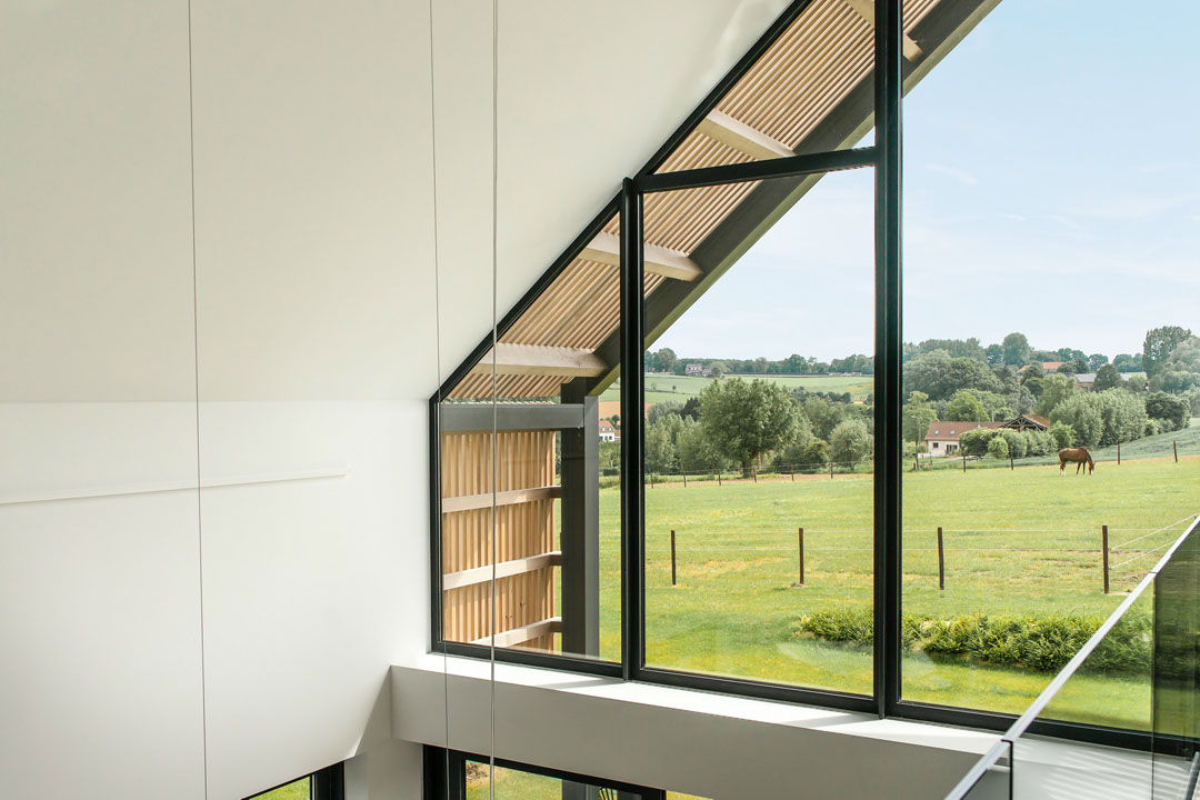 Elegancki wygląd, uzupełniony o naturalny krajobraz