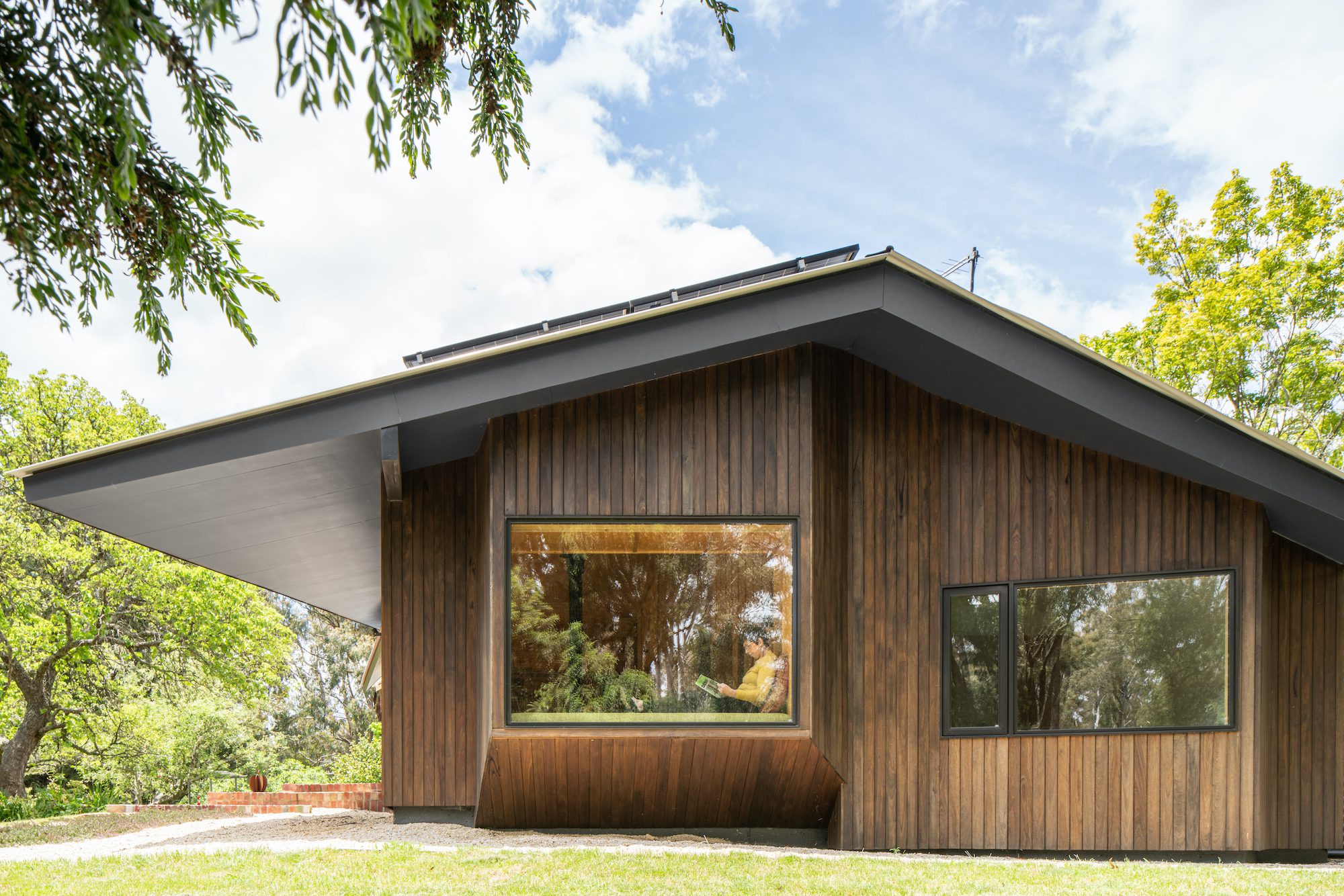 Shadow Cottage MRTN Architects