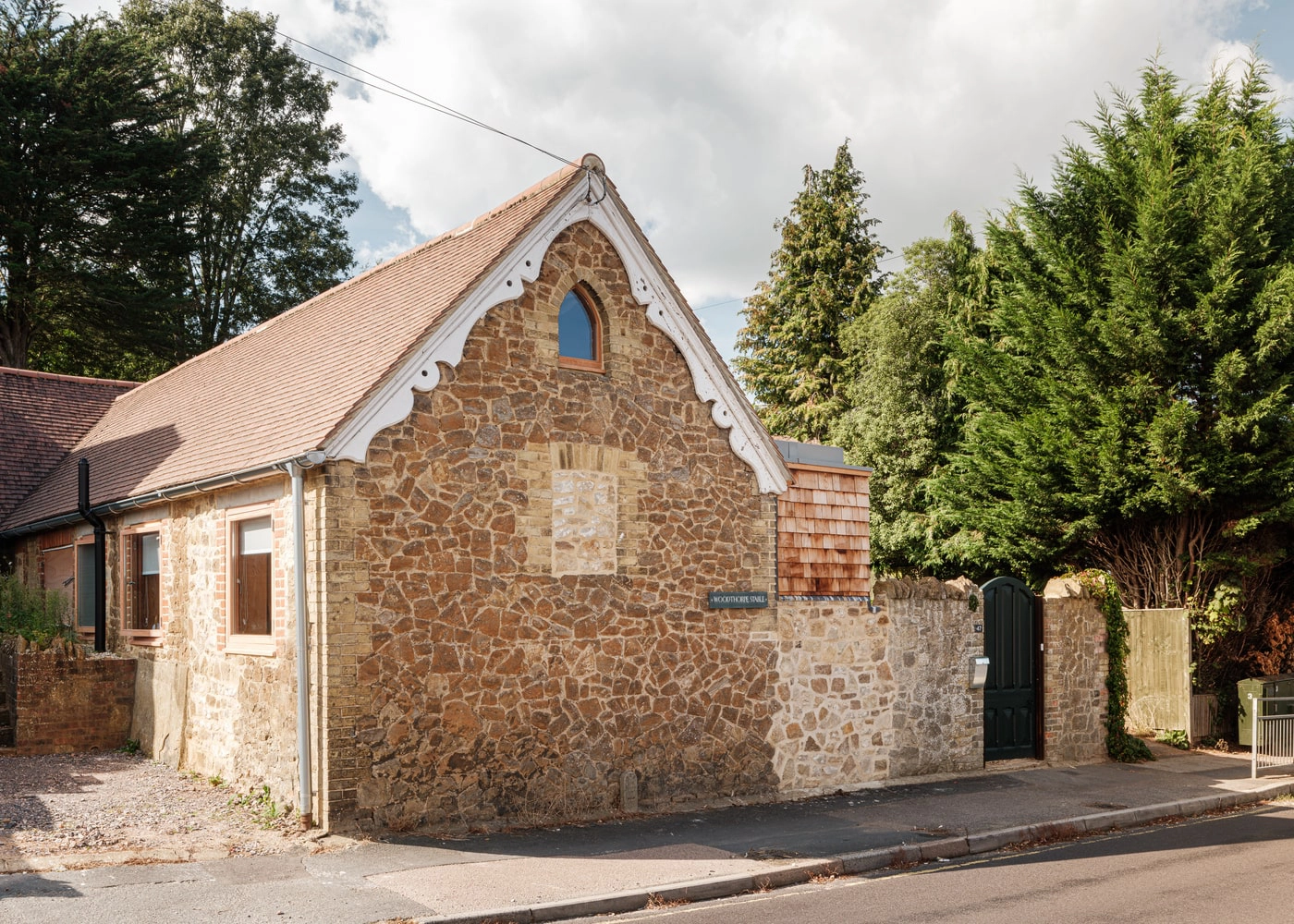 Woodthorpe Stables