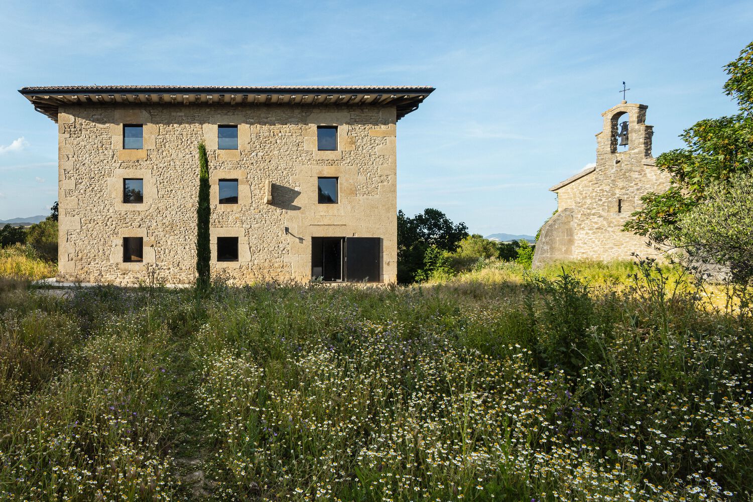 Renovation in Muruzábal de Andión by Lourdes Martínez Nieto Arquitectura y Diseño in Spain