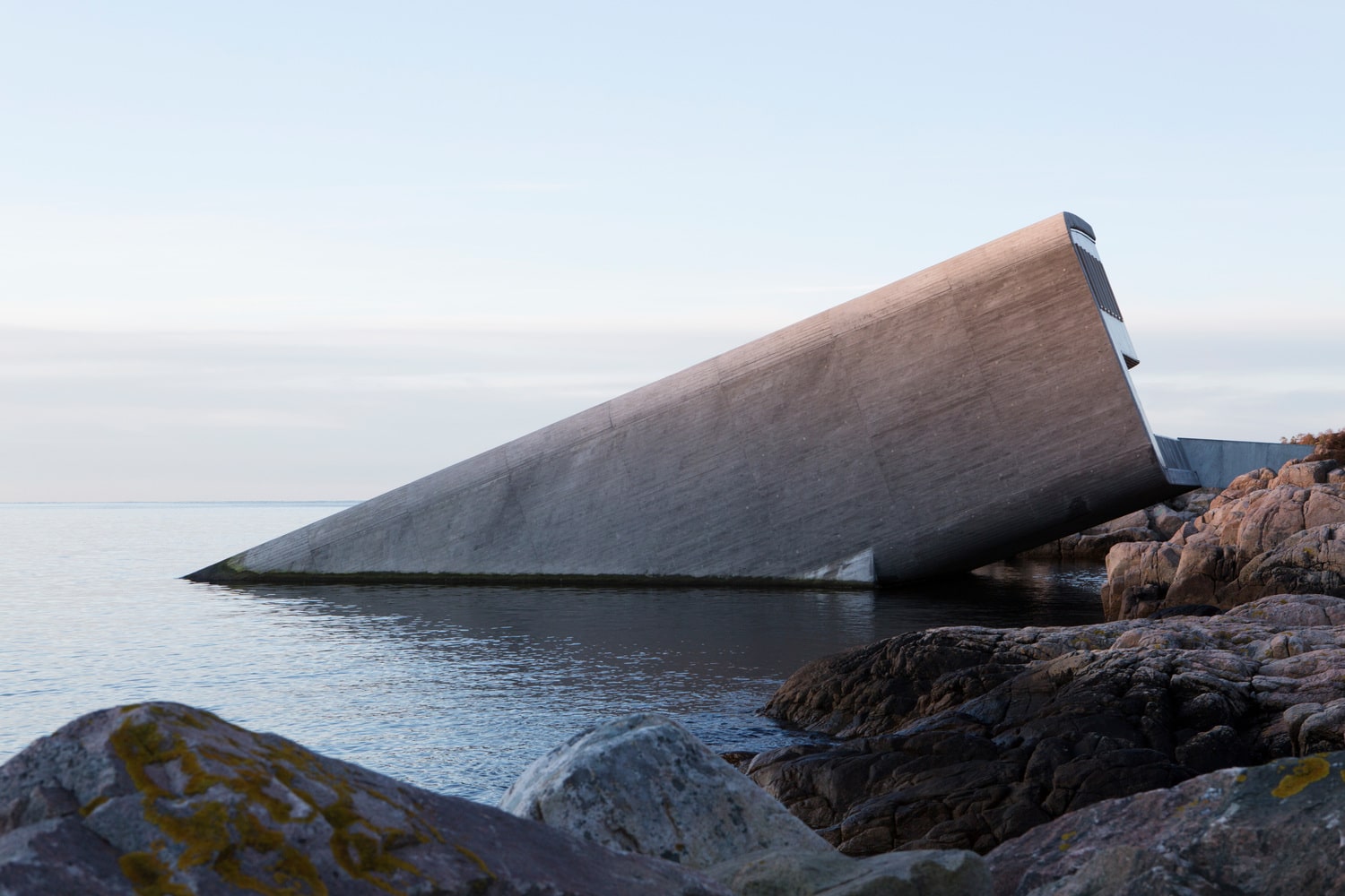 Restauracja pod wodą by Snohetta in Norwegia