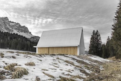 Service Building Kreuzbergpass Pedevilla Architects + willeit architektur