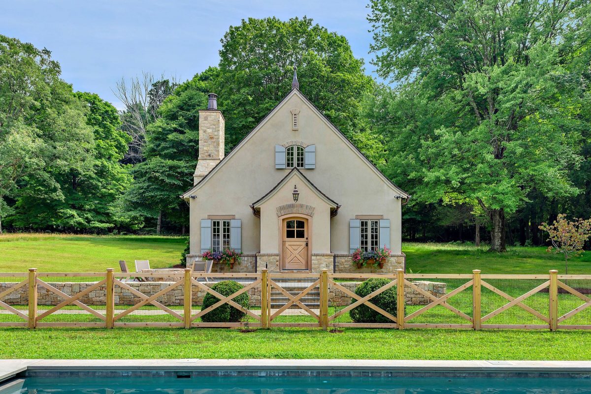 Bajkowy domek gościnny, DeMotte Architects, Pound Ridge, Stany Zjednoczone