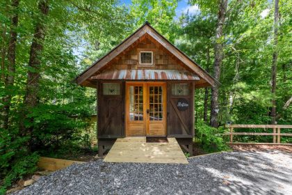 chatka Restore Tiny Cabin