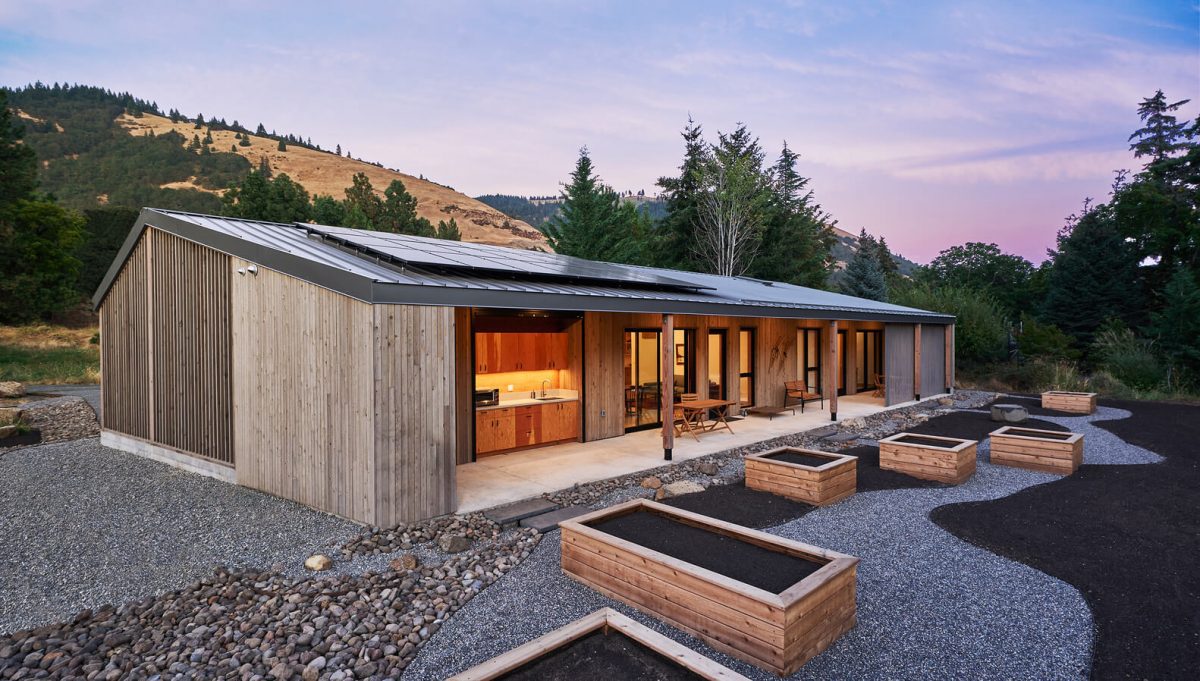 White Salmon Residence, Michael Flowers Architect