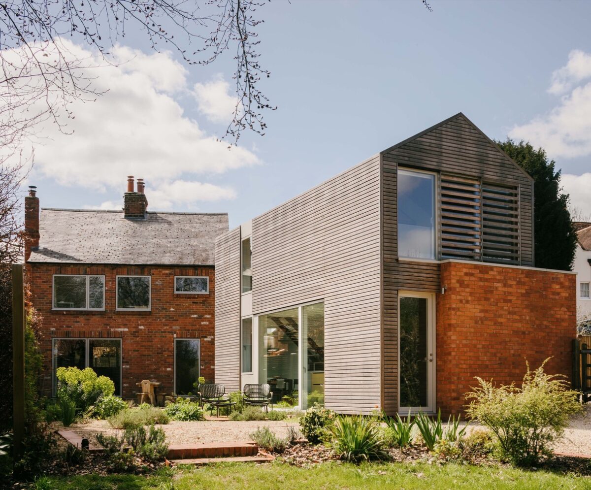 Bridleway House, Guttfield Architecture